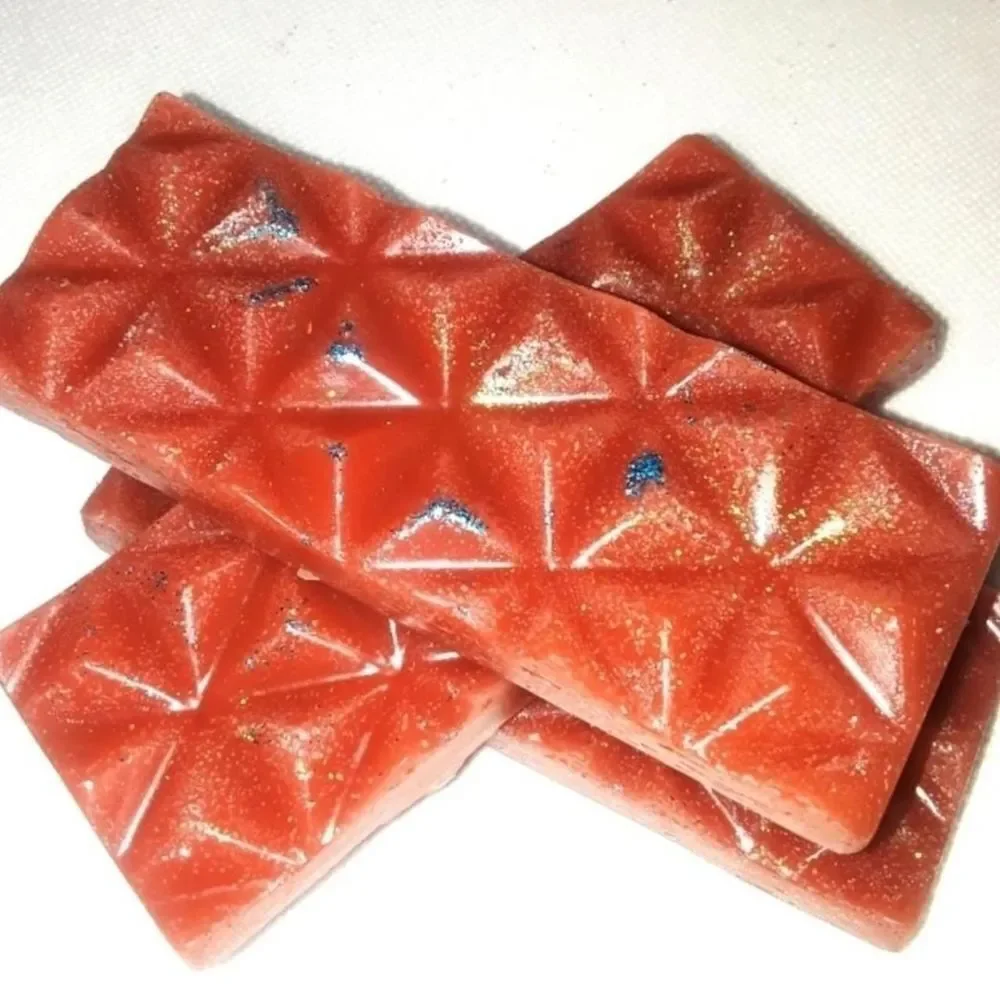 hand crafted sneaky link waxmelt